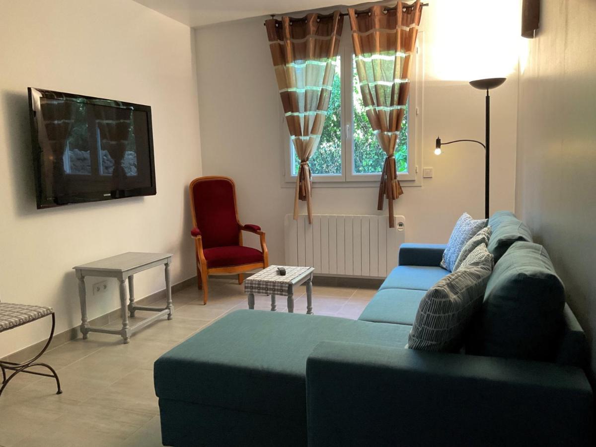 Oustaou Apartment โอบาญ ภายนอก รูปภาพ